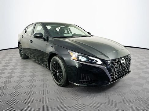 New 2026 Nissan Altima 2.5 SV w/ SV Special Edition Package AWD/4WD image 1