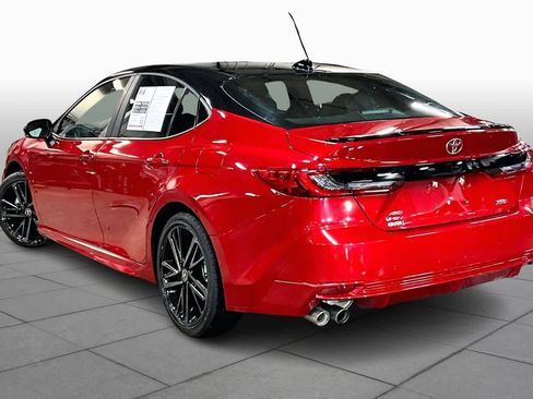 Used 2025 Toyota Camry XSE image 12