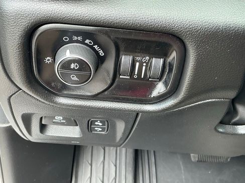 Used 2025 RAM 1500 Laramie w/ Sport Appearance Package AWD/4WD image 23