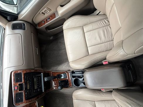 Used 2000 Toyota 4Runner Limited image 26