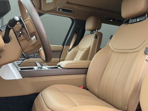 New 2026 Land Rover Range Rover Long Wheelbase SE AWD/4WD image 19