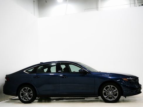 Used 2024 Honda Accord EX image 5