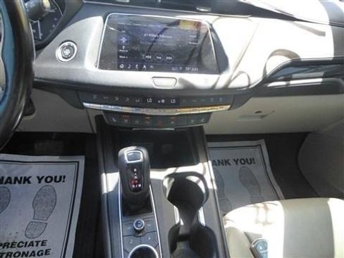 Used 2019 Cadillac XT4 Premium Luxury FWD image 16