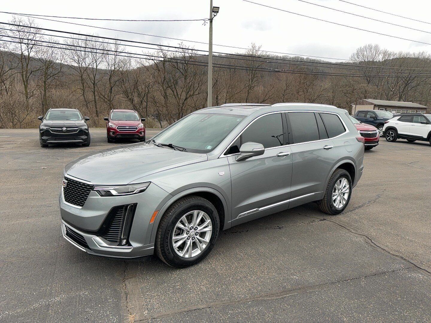 Used 2024 Cadillac XT6 Luxury w/ LPO, Floor Liner Package AWD/4WD image 4