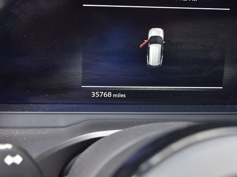 Used 2023 Nissan Rogue Platinum FWD image 8