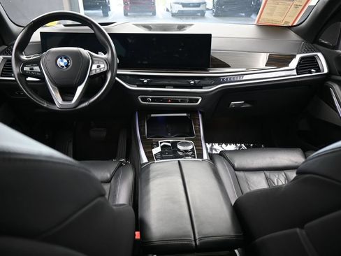 Used 2025 BMW X5 xDrive50e AWD/4WD image 40