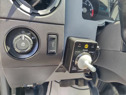 Used 2016 Ford F250 XL w/ Power Equipment Group AWD/4WD image 26