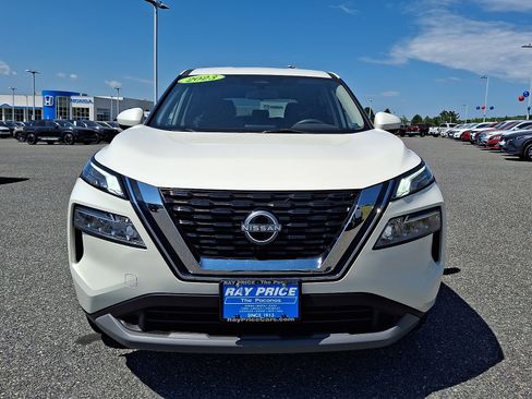 Used 2023 Nissan Rogue SV AWD/4WD image 2