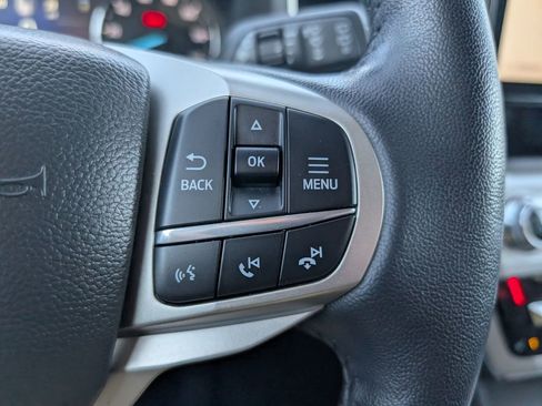 Used 2022 Ford Explorer XLT w/ Equipment Group 202A image 18