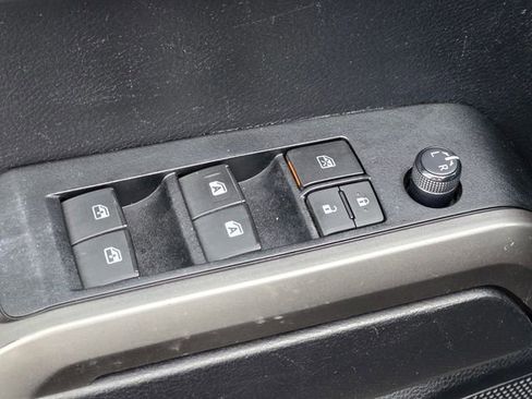 Used 2019 Toyota Tacoma Limited image 13