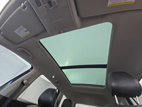 Used 2022 Volkswagen Atlas SE w/ Panoramic Sunroof Package AWD/4WD image 31