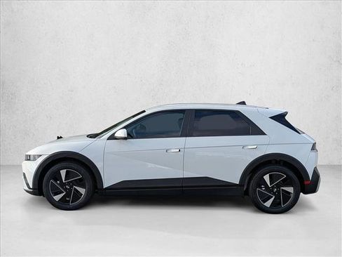 Certified 2026 Hyundai Ioniq 5 SEL RWD image 8