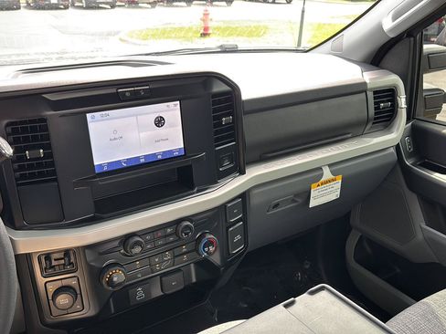 Used 2026 Ford F450 XLT w/ 360-Degree Camera Package AWD/4WD image 18