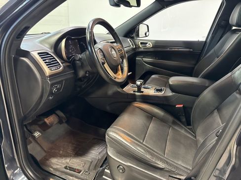 Used 2014 Jeep Grand Cherokee Limited w/ Luxury Group II AWD/4WD image 24