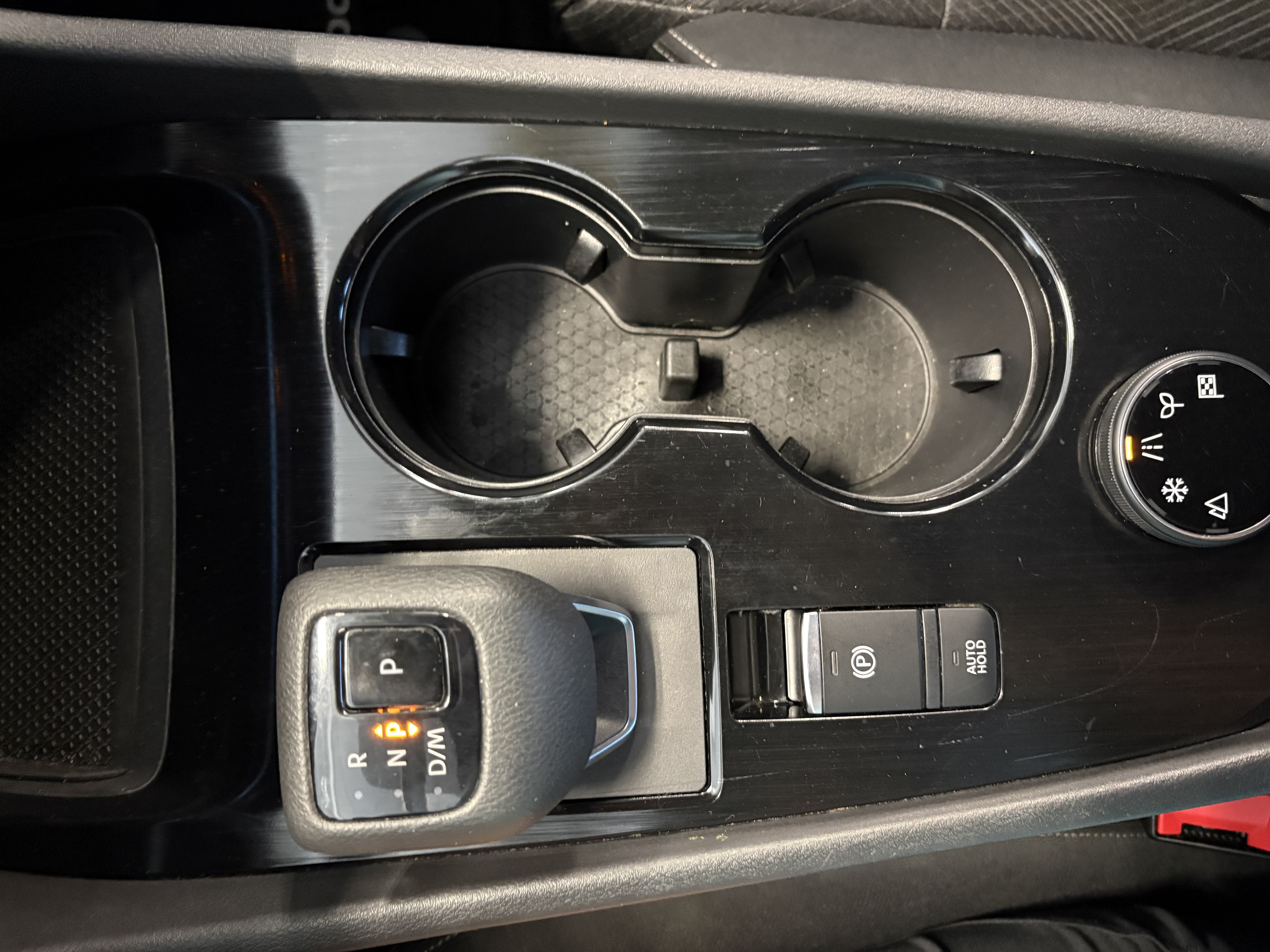 Used 2024 Nissan Rogue SV AWD/4WD image 18