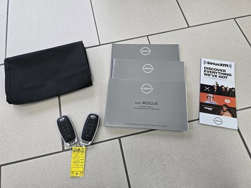 Used 2023 Nissan Rogue SV w/ SV Premium B Package image 42