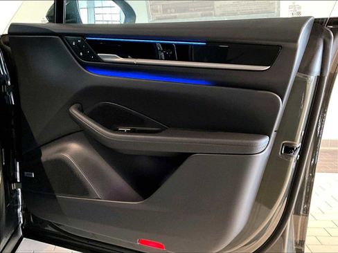 New 2025 Porsche Macan 4S Electric image 24