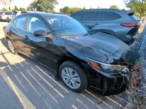 Used 2025 Nissan Sentra S FWD image 3