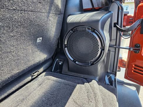 Used 2014 Jeep Wrangler Rubicon image 13