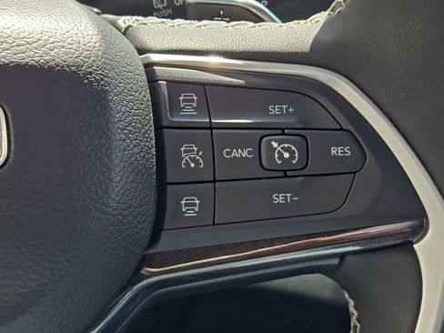 Certified 2023 Jeep Grand Cherokee L Laredo AWD/4WD image 23