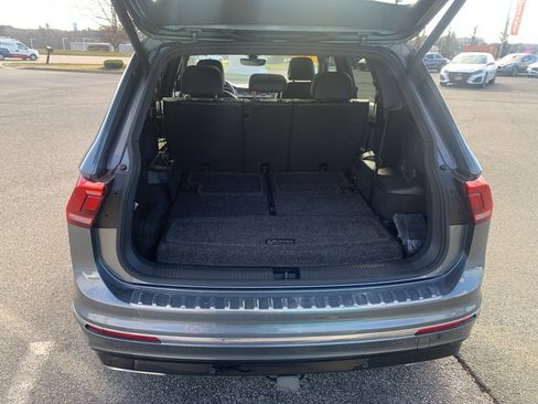 Used 2020 Volkswagen Tiguan SEL Premium R-Line w/ 3rd Row Seat Package image 29