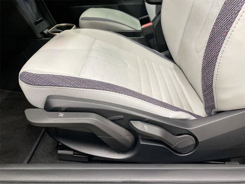 Certified 2025 MINI Cooper S image 18