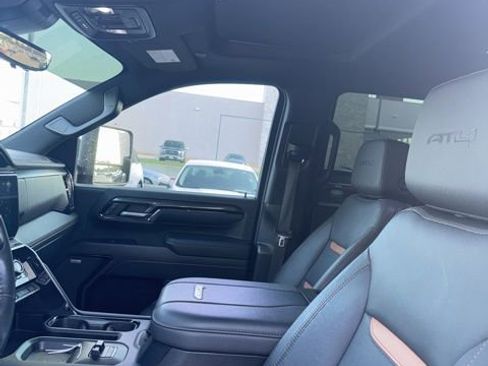 Used 2024 GMC Sierra 2500 AT4 w/ AT4 Premium Plus Package image 6