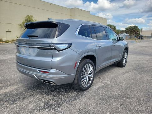 Used 2026 Buick Enclave Avenir FWD image 6