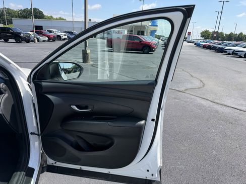 Used 2025 Hyundai Tucson SEL FWD image 16