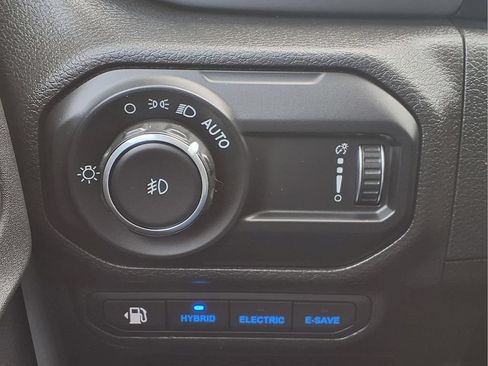 Used 2023 Jeep Wrangler Unlimited Rubicon 4xe w/ Cold Weather Group AWD/4WD image 18