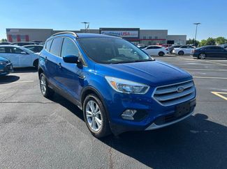 Used 2018 Ford Escape SE FWD video 1