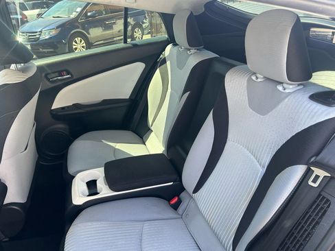 Used 2017 Toyota Prius Prime Premium image 15