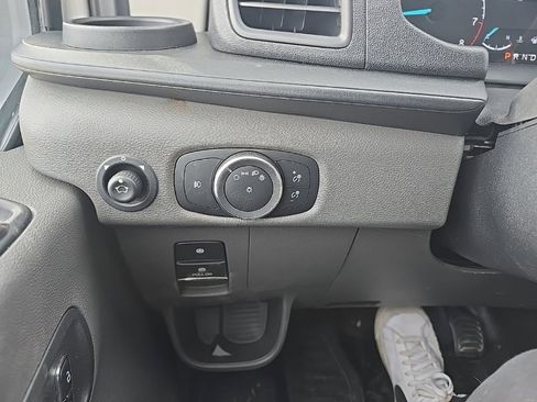Used 2024 Ford Transit 250 Low Roof AWD w/ Exterior Upgrade Package image 14