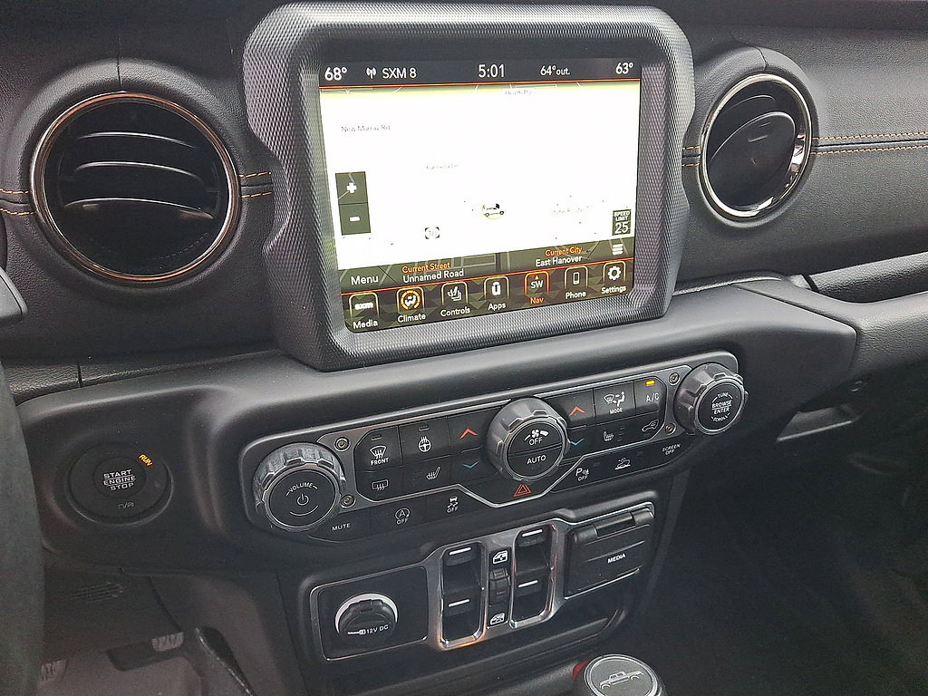 Used 2023 Jeep Gladiator Overland AWD/4WD image 20