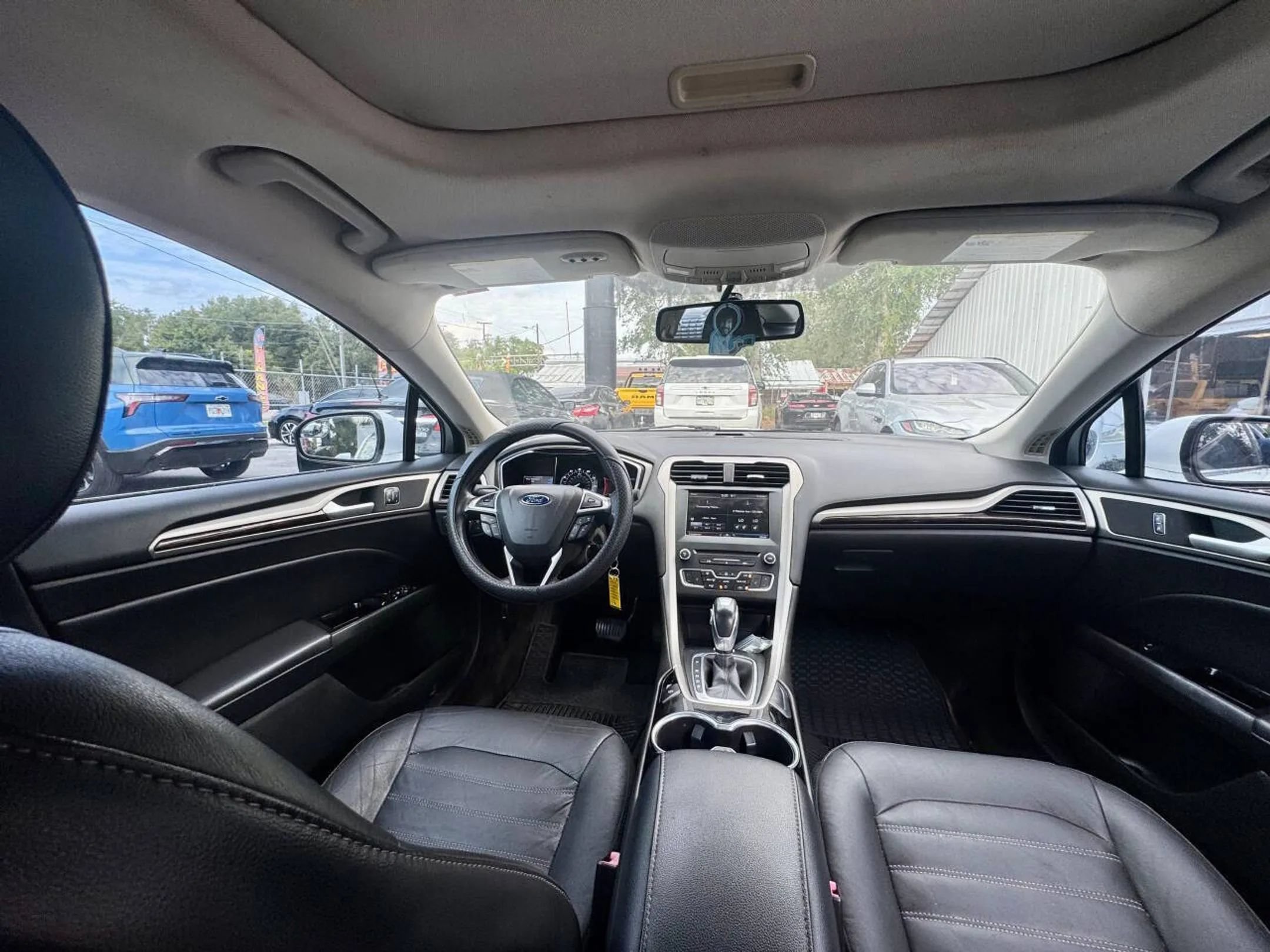 Used 2016 Ford Fusion SE w/ Equipment Group 202A FWD image 16