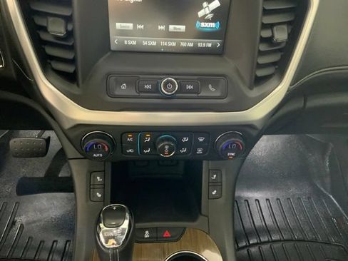 Used 2018 GMC Acadia SLE w/ Driver Alert Package I AWD/4WD image 19