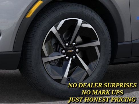 New 2026 Chevrolet Equinox EV LT image 9