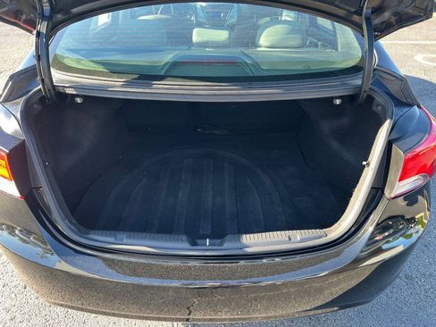 Used 2013 Hyundai Elantra GLS w/ Preferred Pkg FWD image 15