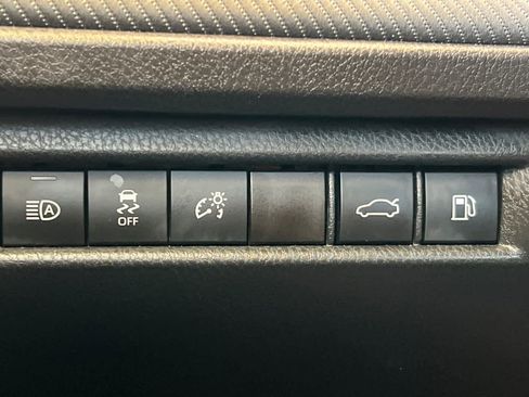 Used 2025 Toyota Camry SE FWD image 28