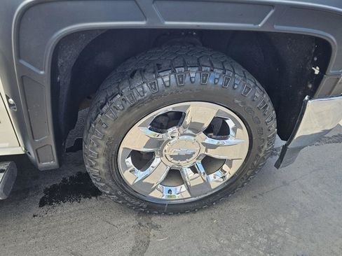 Used 2014 Chevrolet Silverado 1500 LTZ Z71 w/ LTZ Plus Package AWD/4WD image 14