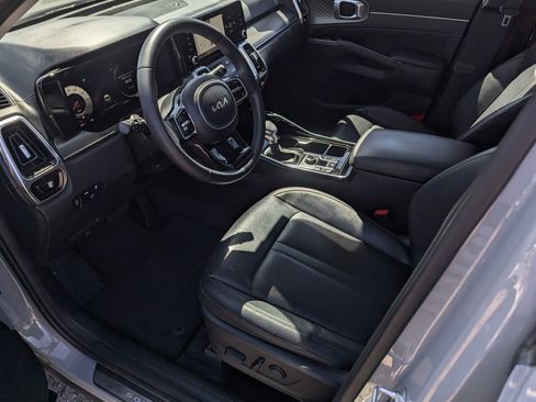 Used 2023 Kia Sorento SX image 10