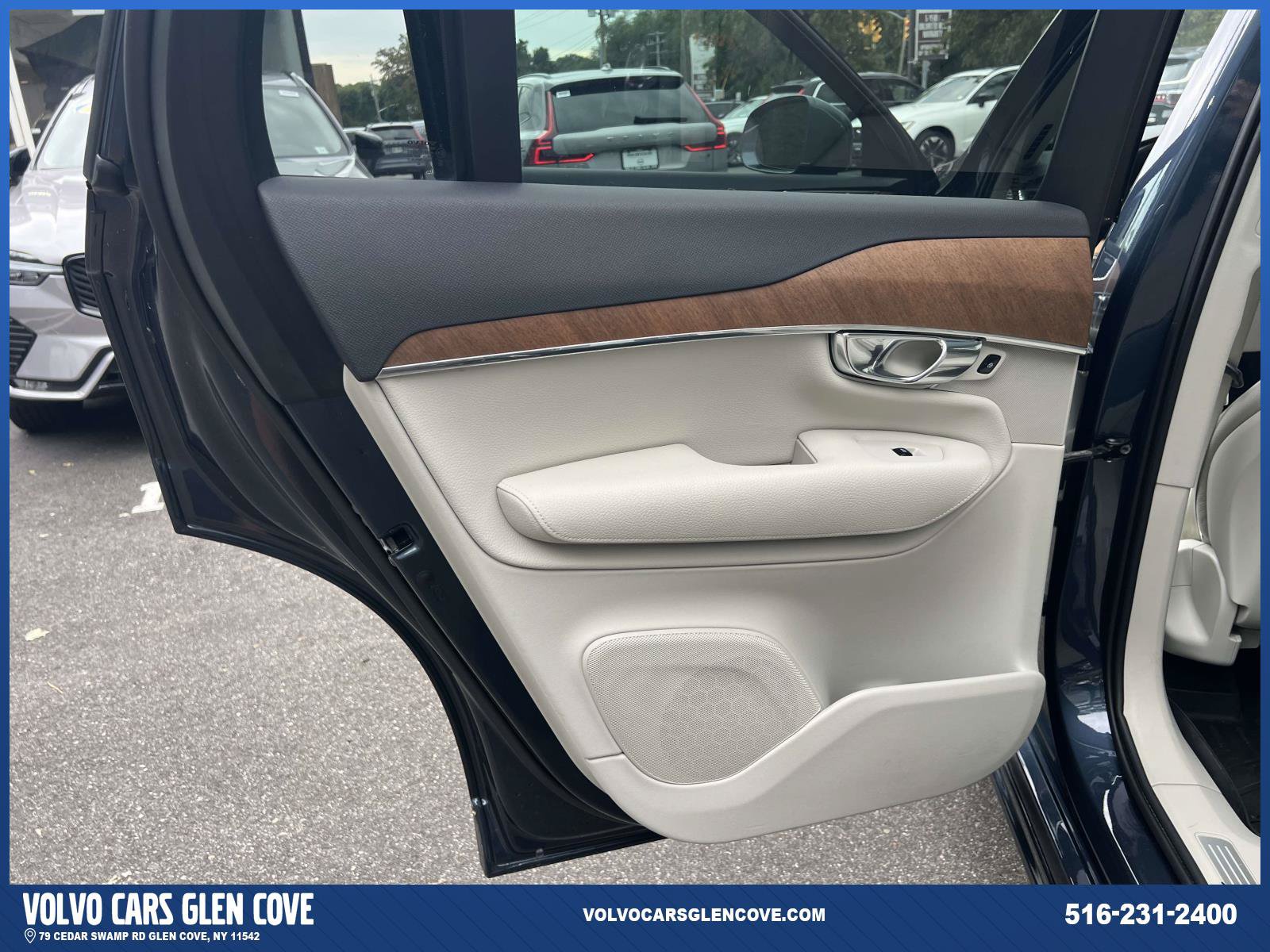 Used 2021 Volvo XC90 T6 Momentum w/ Climate Package AWD/4WD image 15