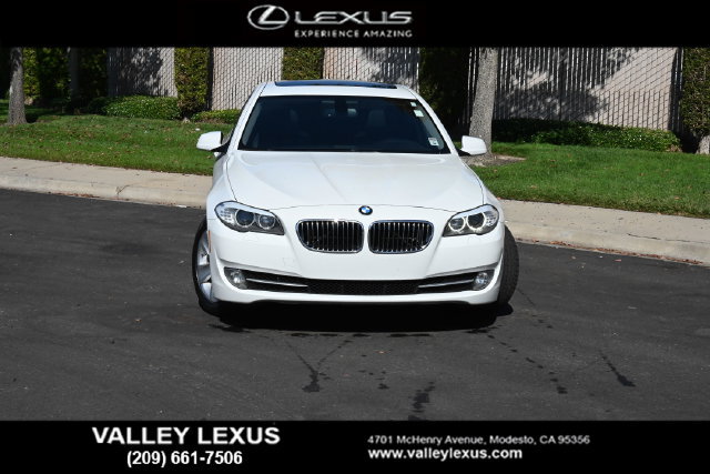 Used 2012 BMW 528i xDrive Sedan AWD/4WD image 2