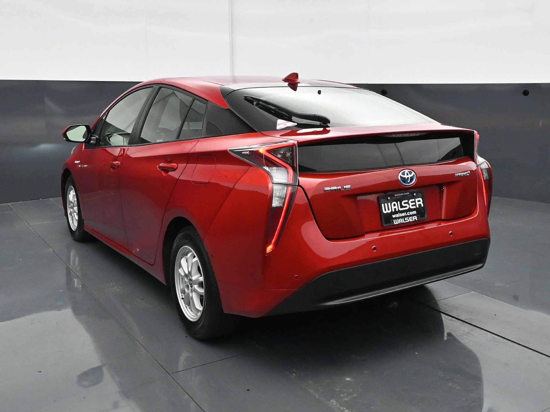 Used 2018 Toyota Prius Two w/ Prius Two Safety Plus Package FWD image 5
