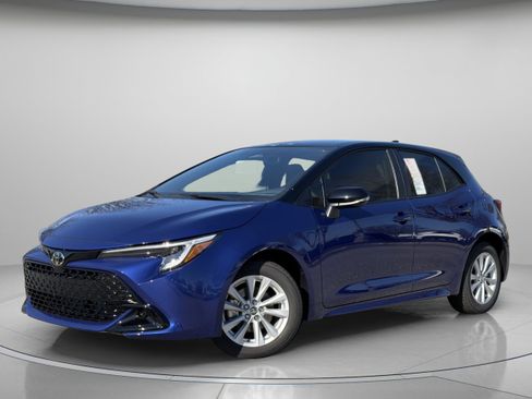 Certified 2026 Toyota Corolla SE FWD image 2