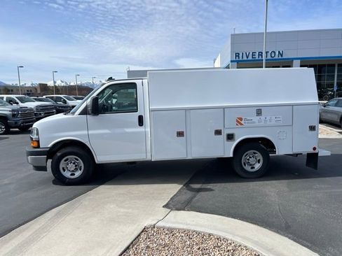 New 2025 Chevrolet Express 3500 w/ Power Convenience Package RWD image 17