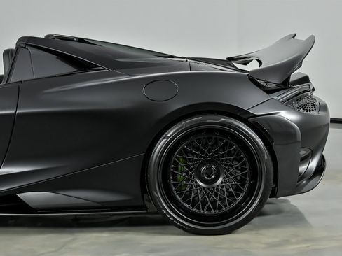 Used 2022 McLaren 765LT image 11