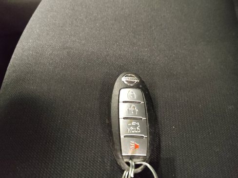 Used 2022 Nissan Sentra SV FWD image 32