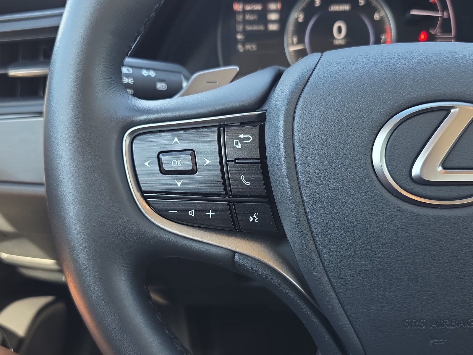 Used 2025 Lexus ES 350 w/ Premium Package FWD image 14