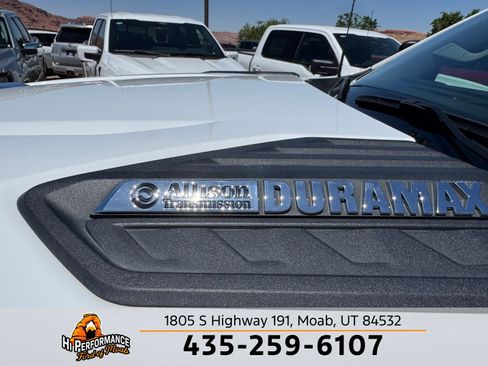 Used 2024 Chevrolet Silverado 2500 LT AWD/4WD image 58